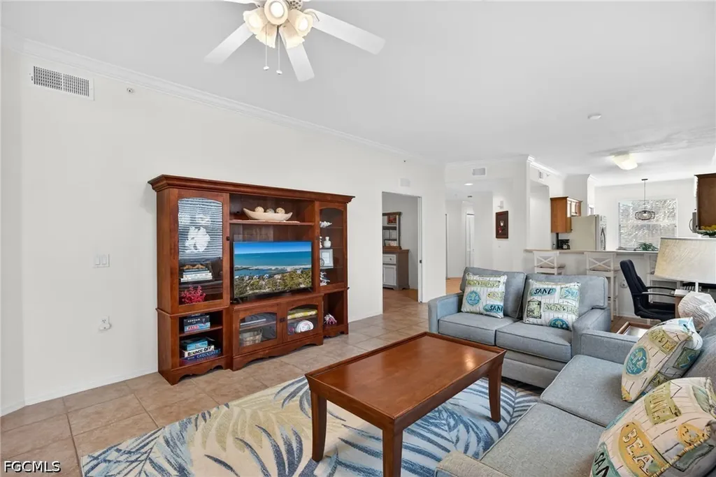 8251 Pathfinder Loop Fort Myers FL 33919
