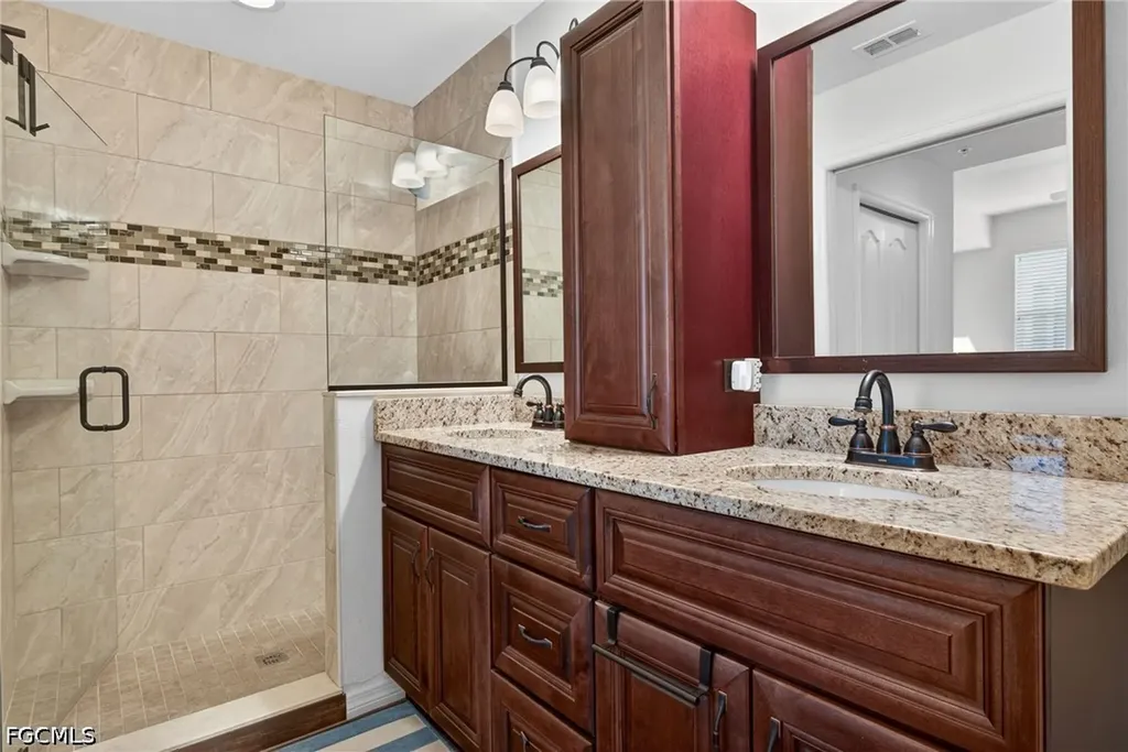 8251 Pathfinder Loop Fort Myers FL 33919
