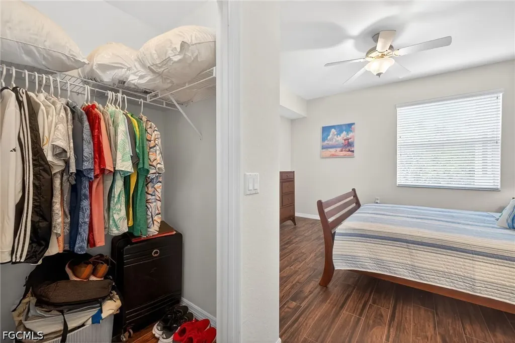 8251 Pathfinder Loop Fort Myers FL 33919