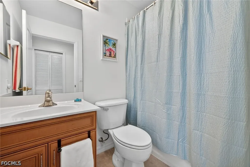 8251 Pathfinder Loop Fort Myers FL 33919