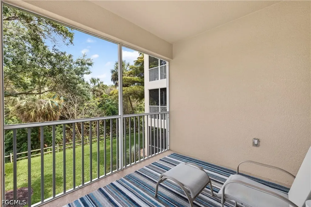 8251 Pathfinder Loop Fort Myers FL 33919