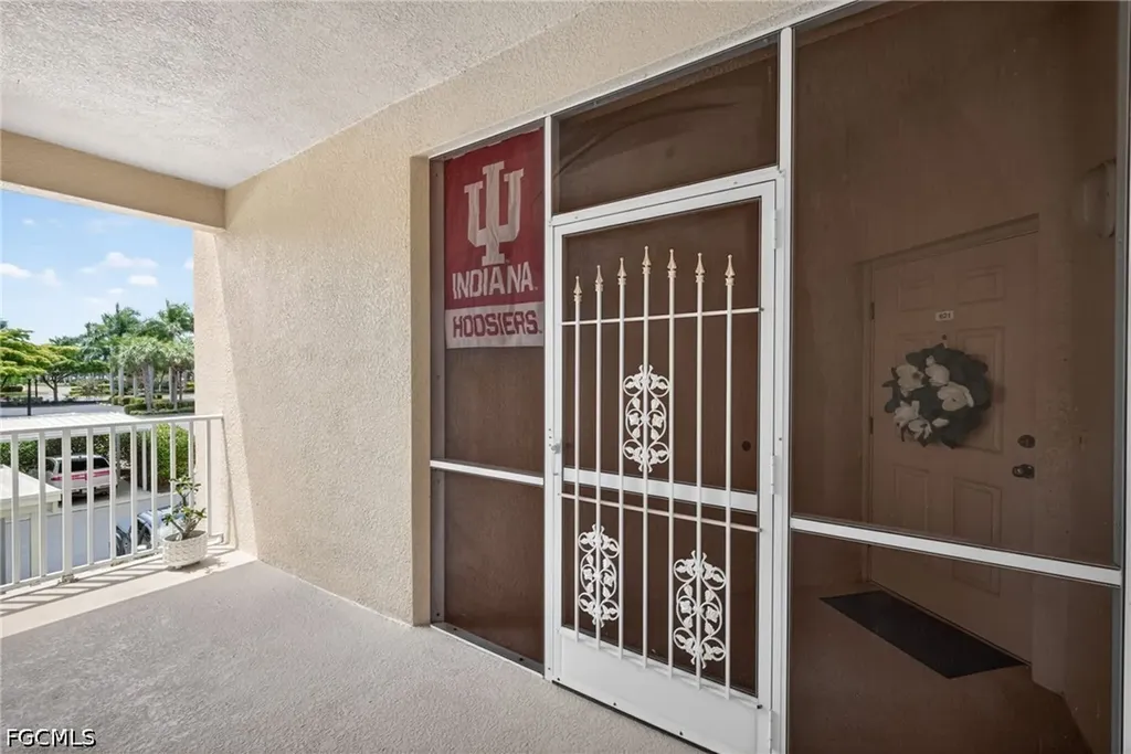 8251 Pathfinder Loop Fort Myers FL 33919