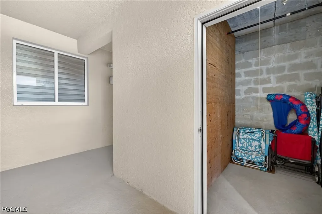 8251 Pathfinder Loop Fort Myers FL 33919