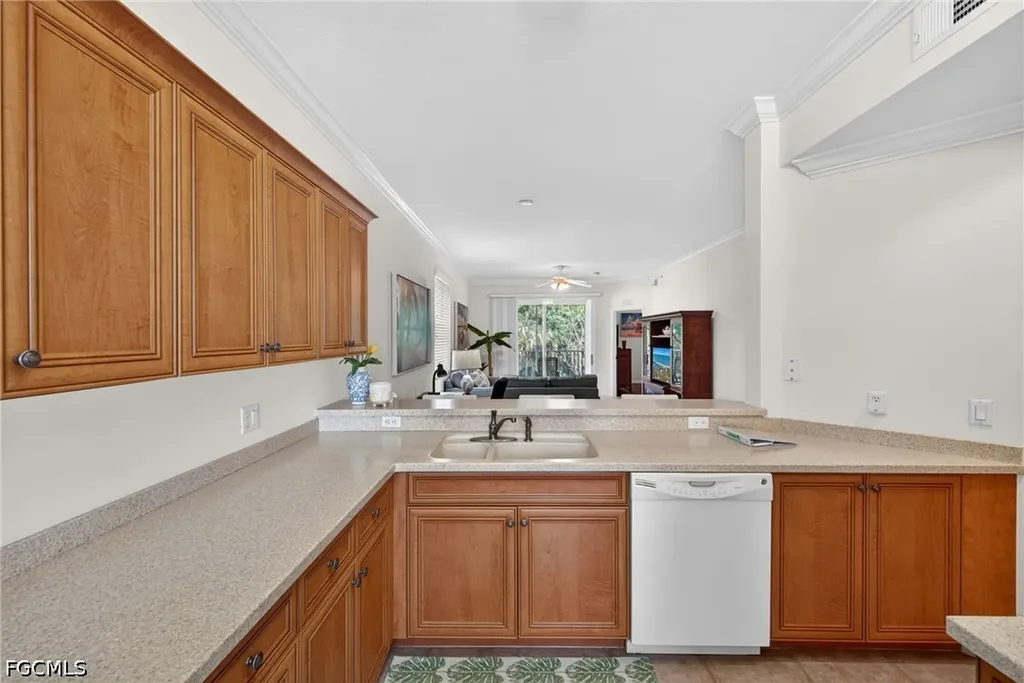 8251 Pathfinder Loop Fort Myers FL 33919