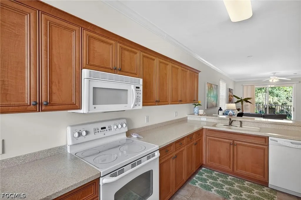 8251 Pathfinder Loop Fort Myers FL 33919