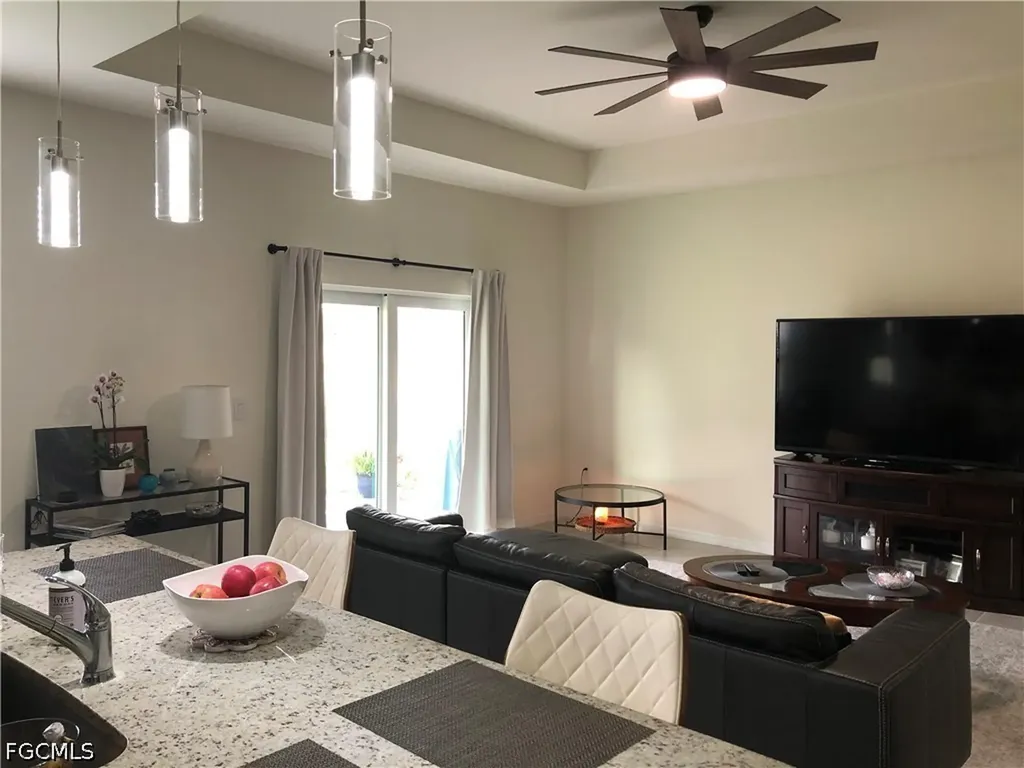 1530 NW 25th Avenue Cape Coral FL 33993