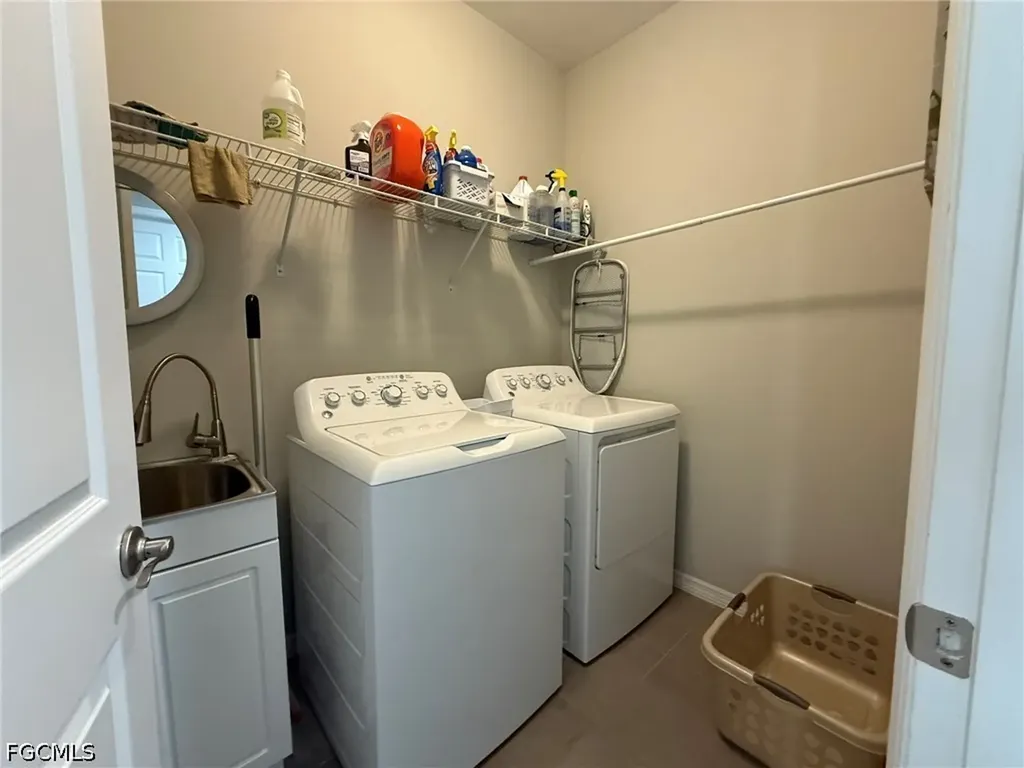 3916 King Edwards Street Fort Myers FL 33916