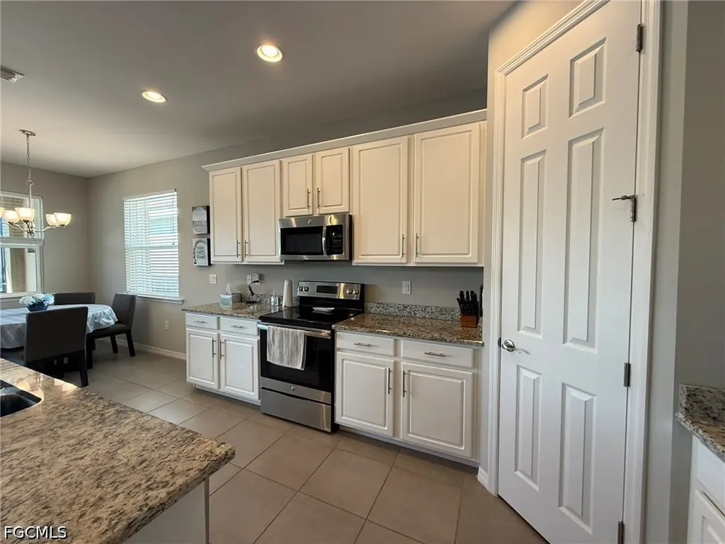 3916 King Edwards Street Fort Myers FL 33916