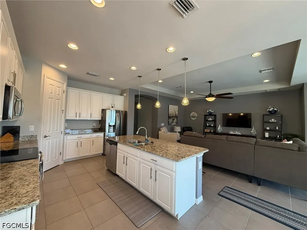 3916 King Edwards Street Fort Myers FL 33916