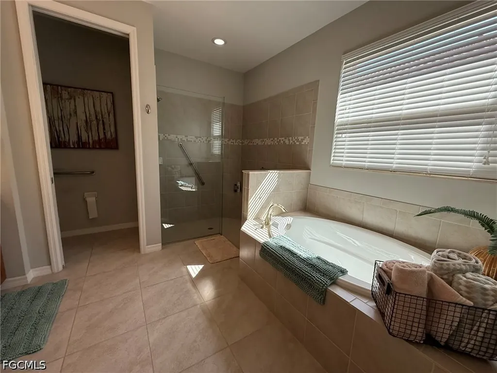 3916 King Edwards Street Fort Myers FL 33916