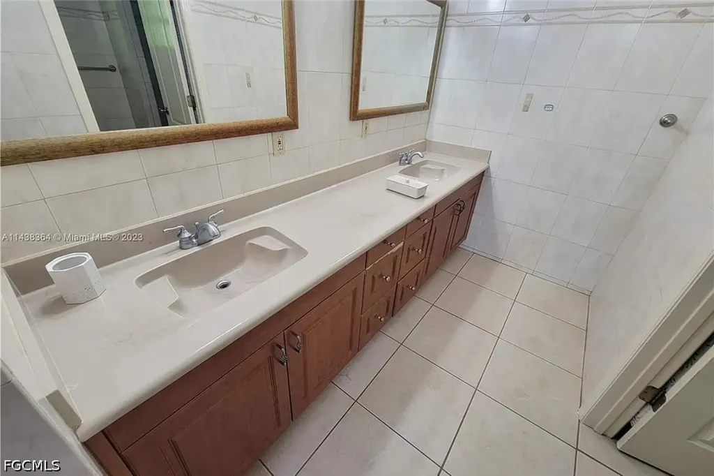 15900 SW 197th Avenue Miami FL 33187