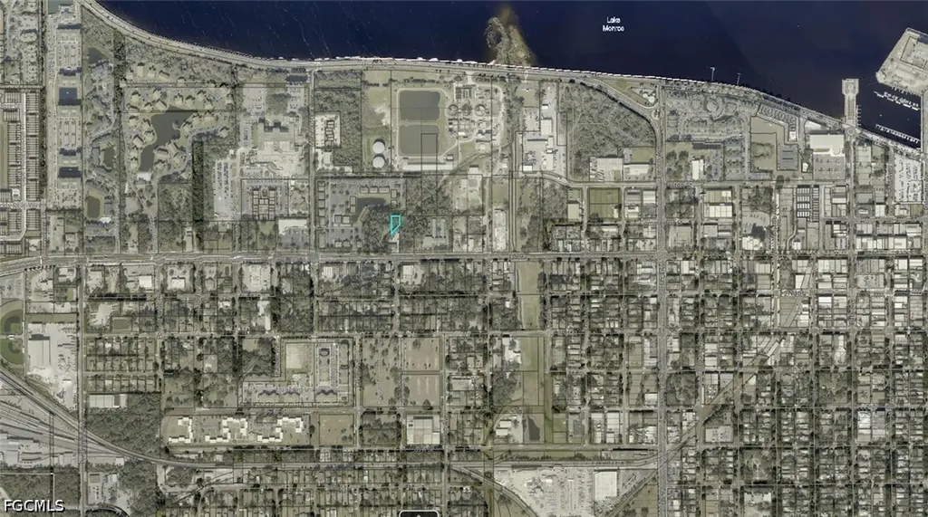 25-19-30-5AG-0Y00-009A Inaccesible Track Sanford FL 32771