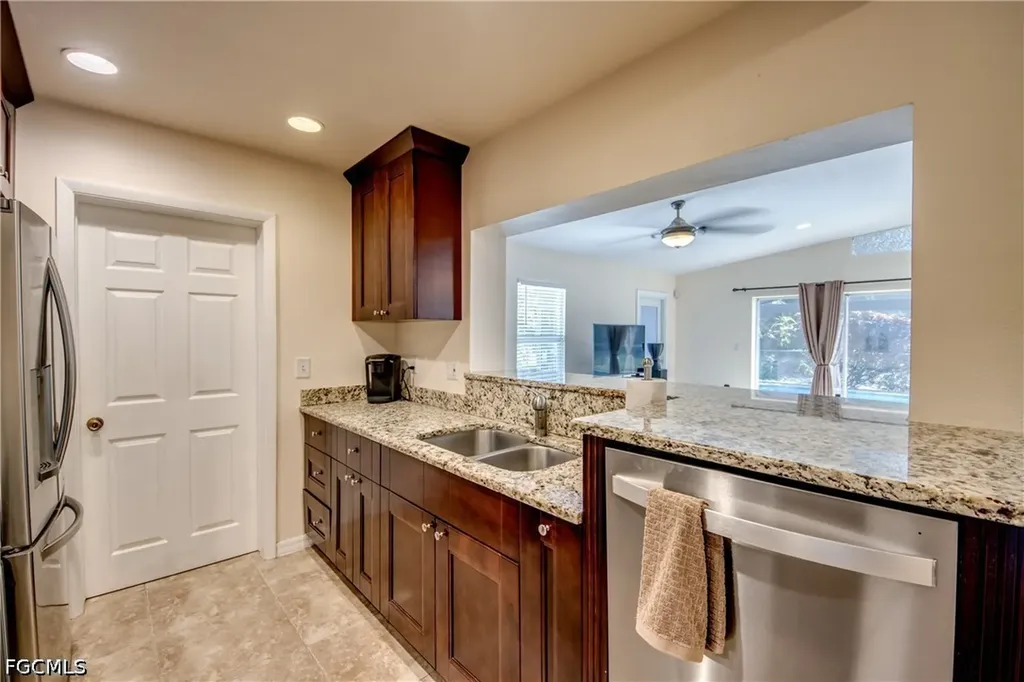 8524 Dartmouth Street Fort Myers FL 33907
