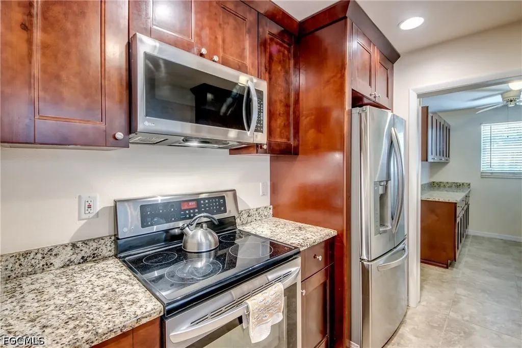 8524 Dartmouth Street Fort Myers FL 33907