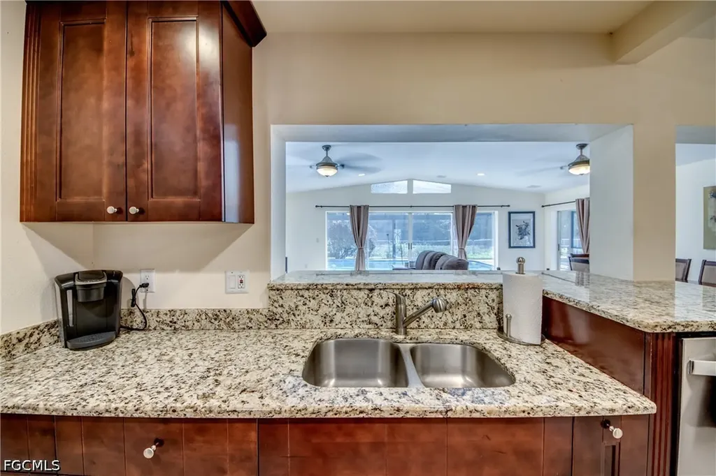 8524 Dartmouth Street Fort Myers FL 33907