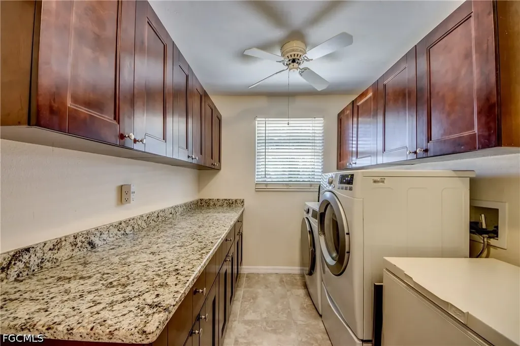 8524 Dartmouth Street Fort Myers FL 33907