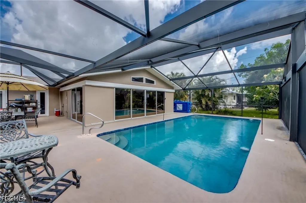8524 Dartmouth Street Fort Myers FL 33907