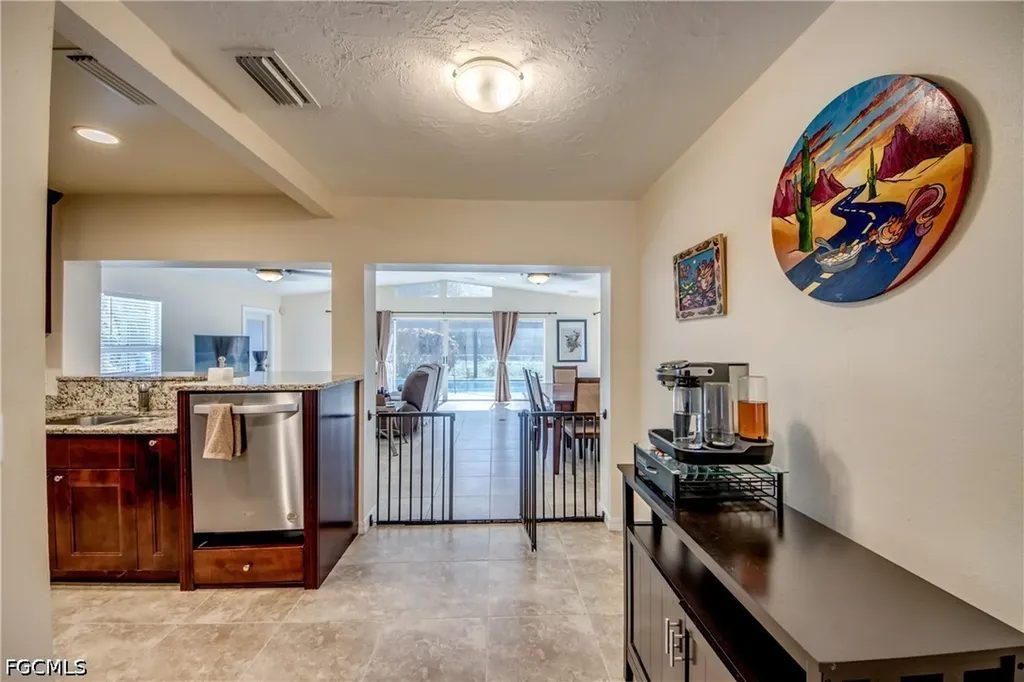 8524 Dartmouth Street Fort Myers FL 33907