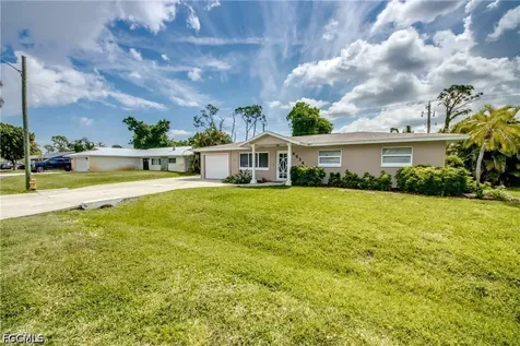 8524 Dartmouth Street Fort Myers FL 33907