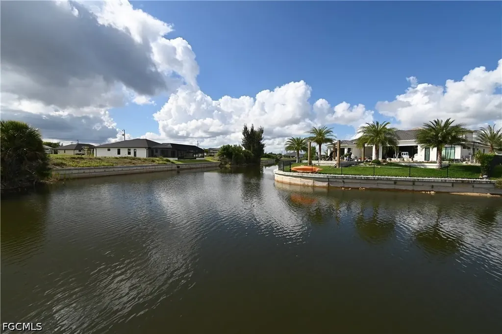 432 SW 22nd Street Cape Coral FL 33991
