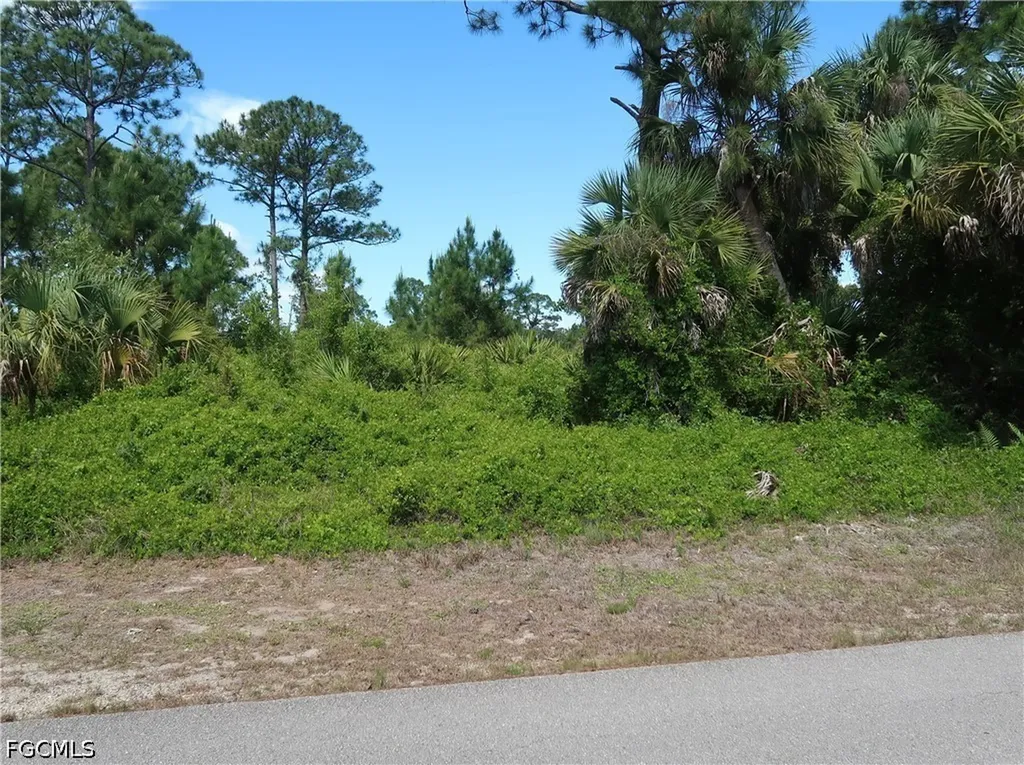 638 Glenquist Avenue S Lehigh Acres FL 33974