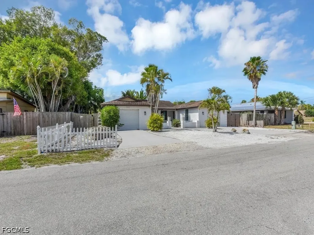 9012 Carolina Street Bonita Springs FL 34135