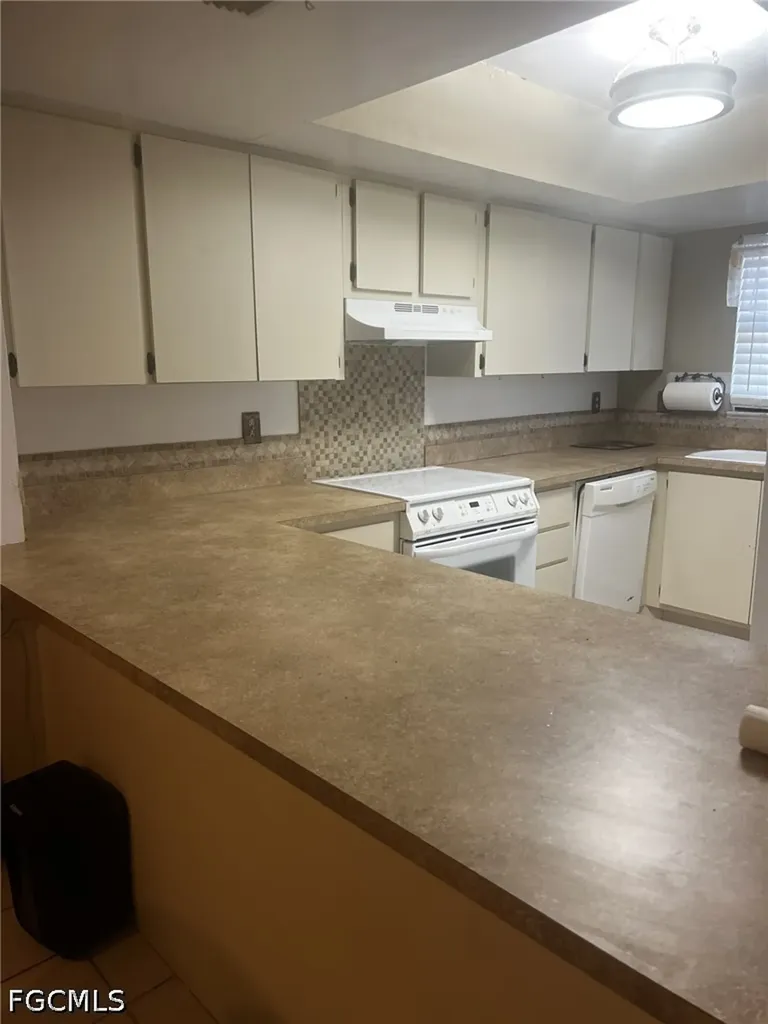 1754 Cape Coral Parkway E Cape Coral FL 33904