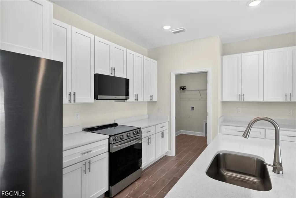 1902 NW 19th Avenue Cape Coral FL 33993