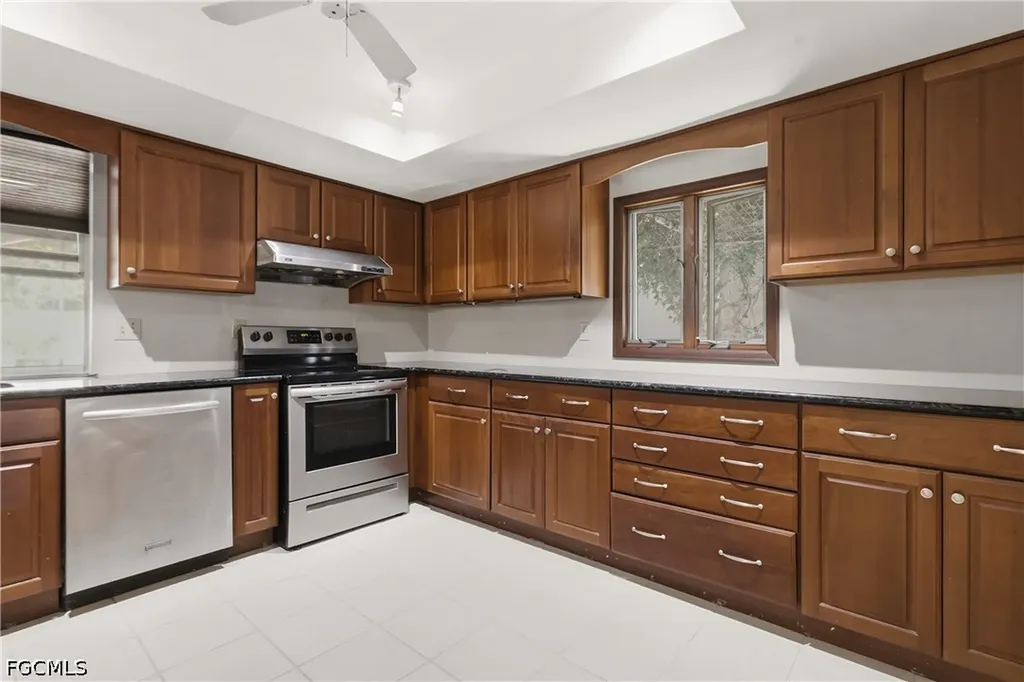 9753 Maplecrest Circle Lehigh Acres FL 33936