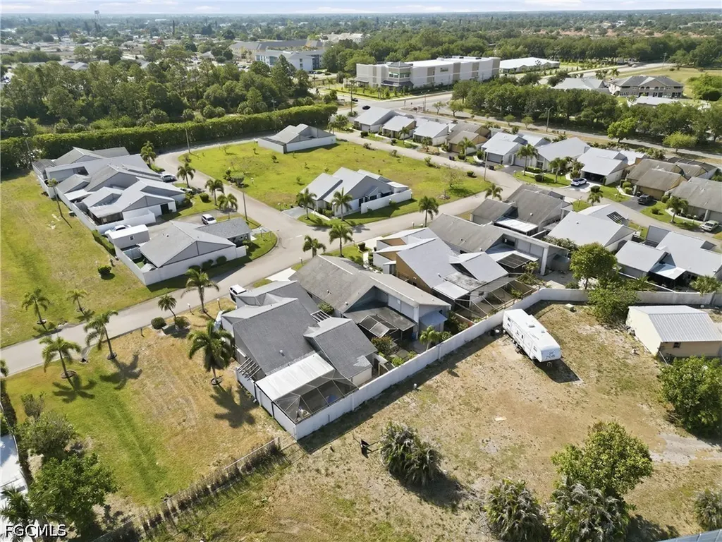 9753 Maplecrest Circle Lehigh Acres FL 33936