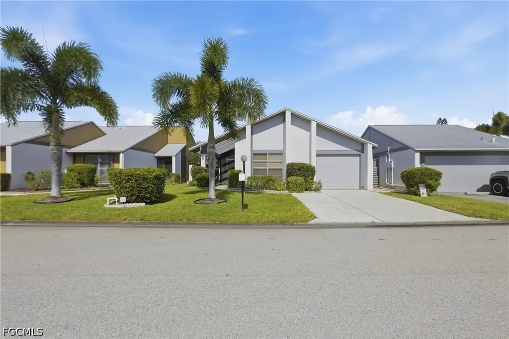 9753 Maplecrest Circle Lehigh Acres FL 33936