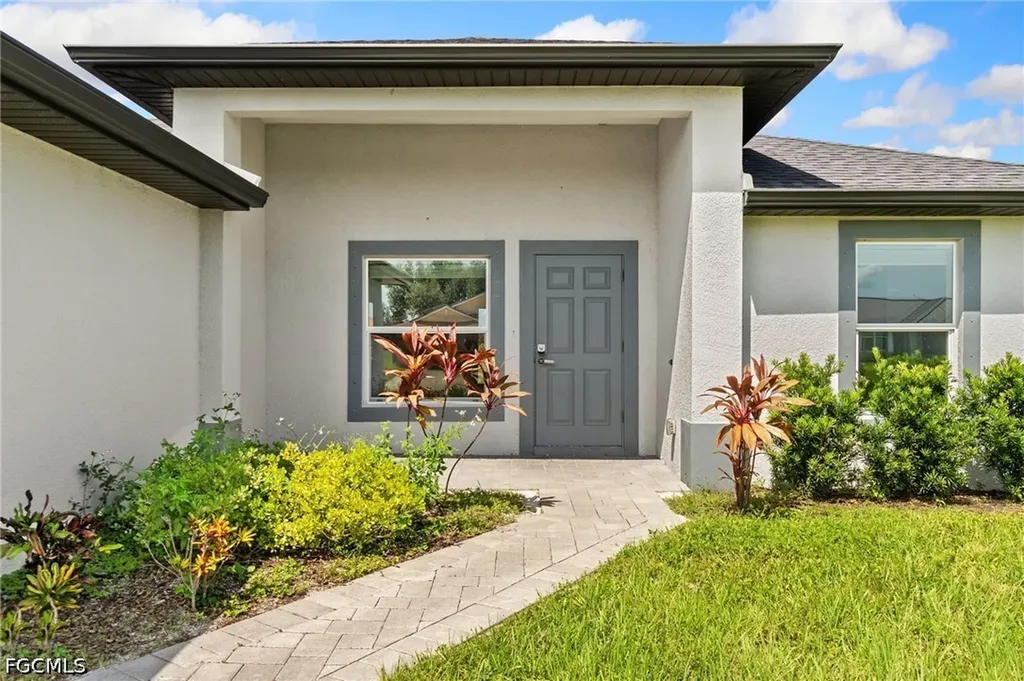 2422 NW 21st Avenue Cape Coral FL 33993