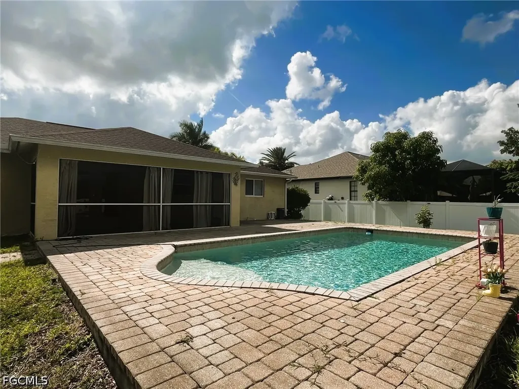 2136 NW 22nd Place Cape Coral FL 33993