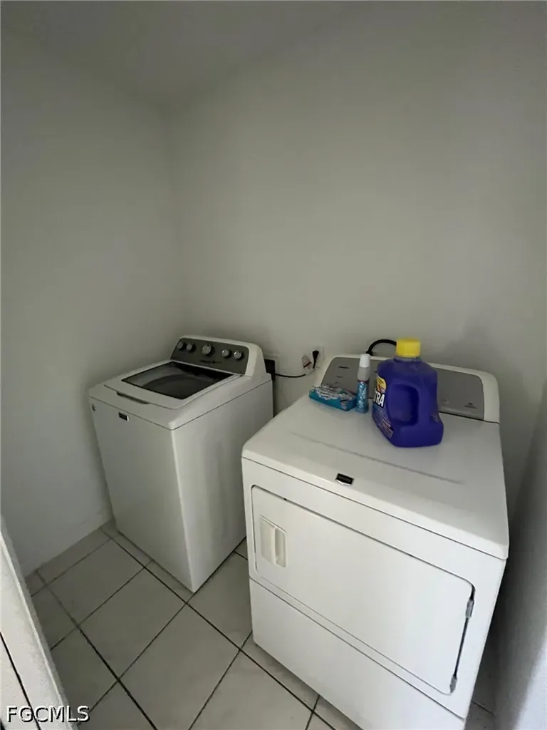 1402 SE 34 Street Cape Coral FL 33904