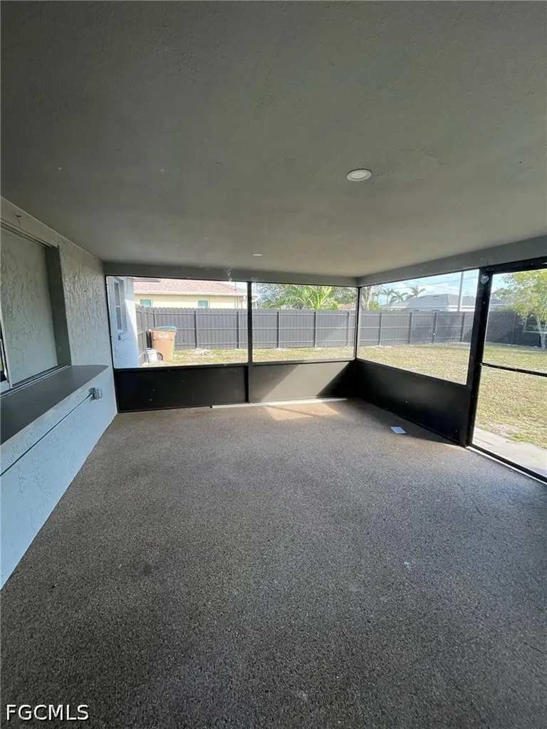 1402 SE 34 Street Cape Coral FL 33904