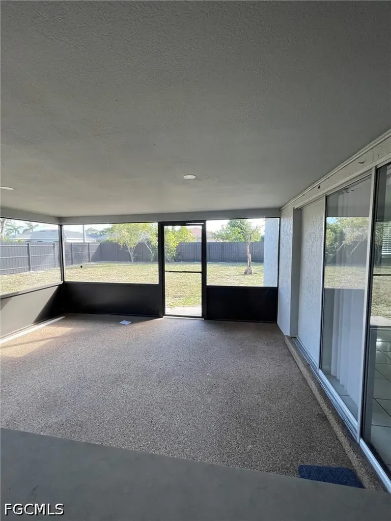 1402 SE 34 Street Cape Coral FL 33904