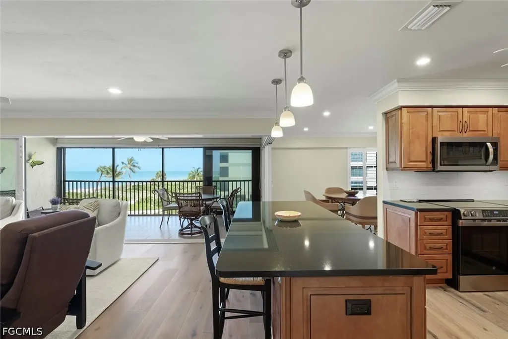 2721 W Gulf Drive Sanibel FL 33957