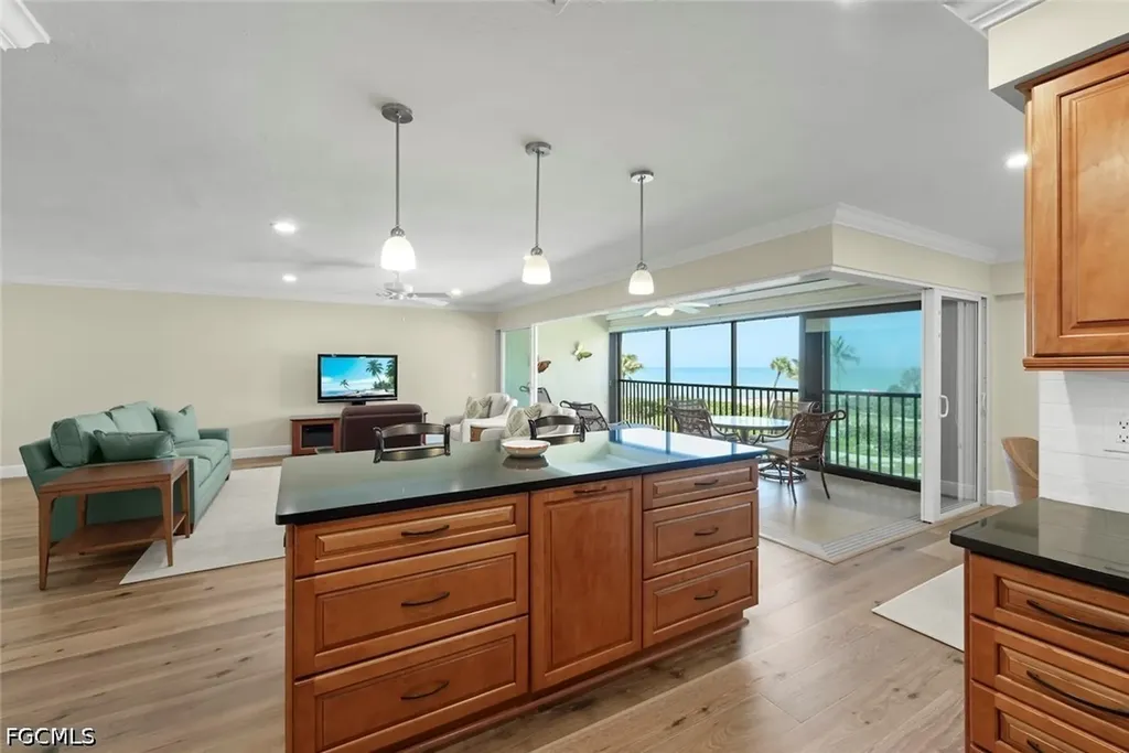 2721 W Gulf Drive Sanibel FL 33957
