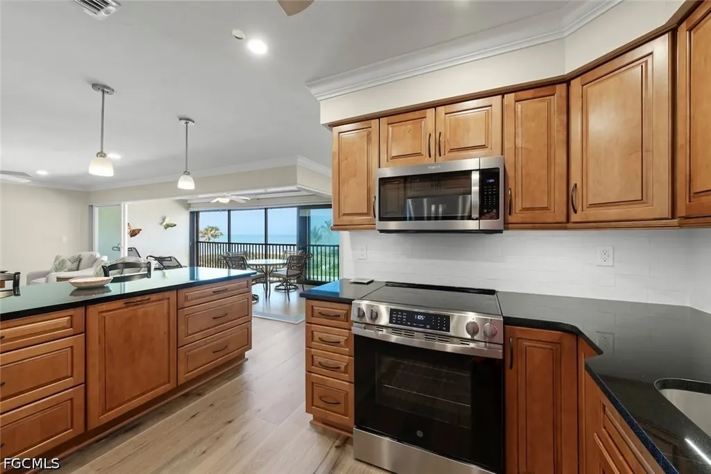 2721 W Gulf Drive Sanibel FL 33957