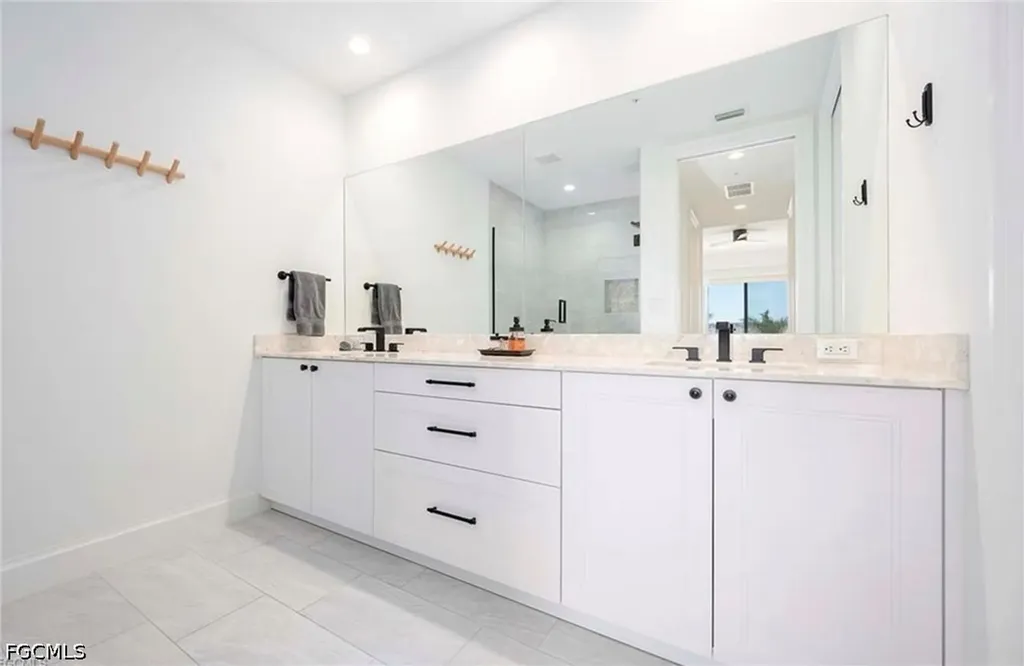 1111 Central Avenue Naples FL 34102