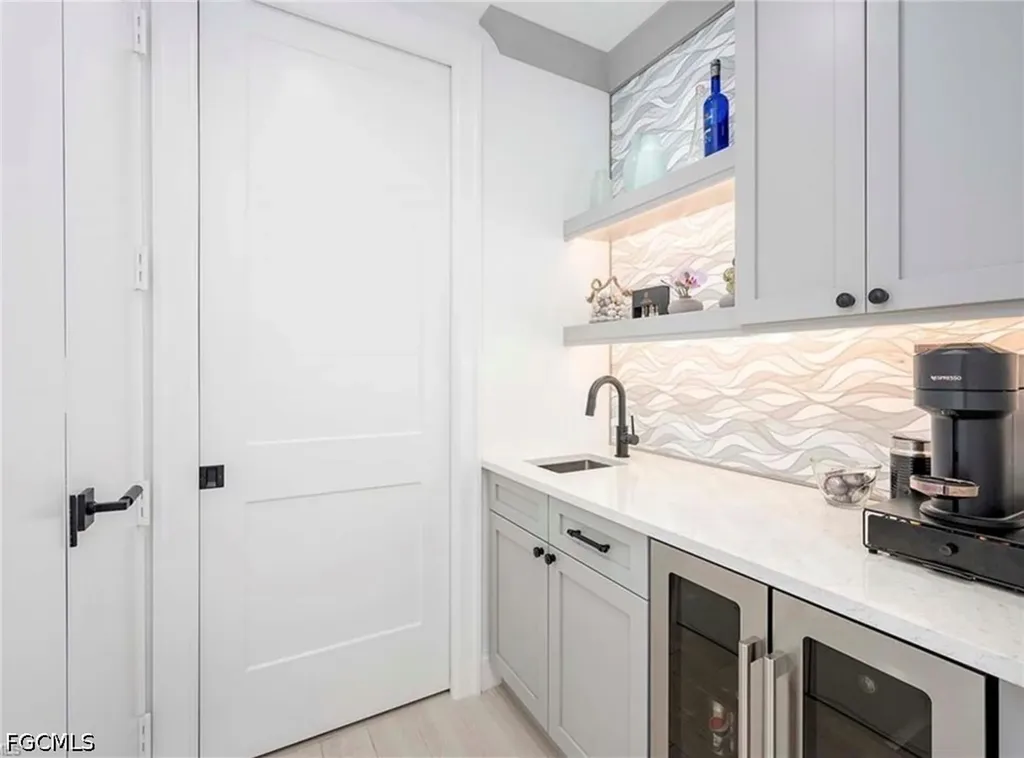 1111 Central Avenue Naples FL 34102