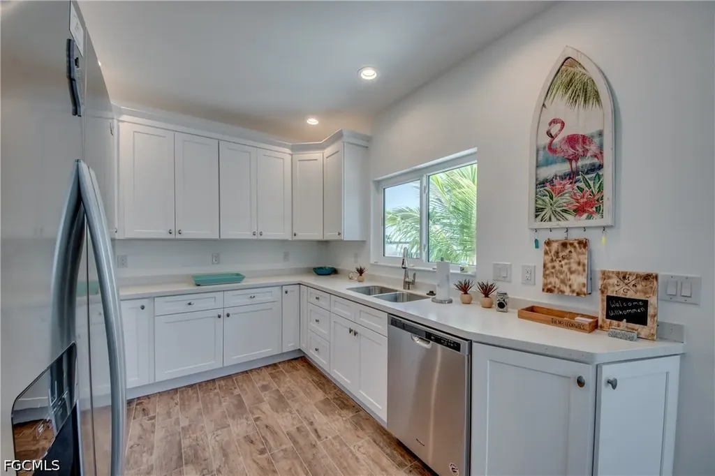 2579 Third Street Matlacha FL 33993
