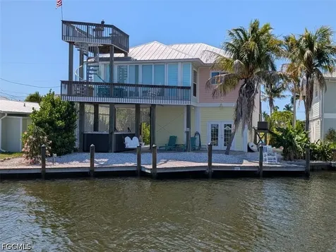 2579 Third Street Matlacha FL 33993