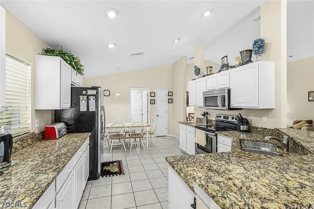 15638 Beachcomber Avenue Fort Myers FL 33908