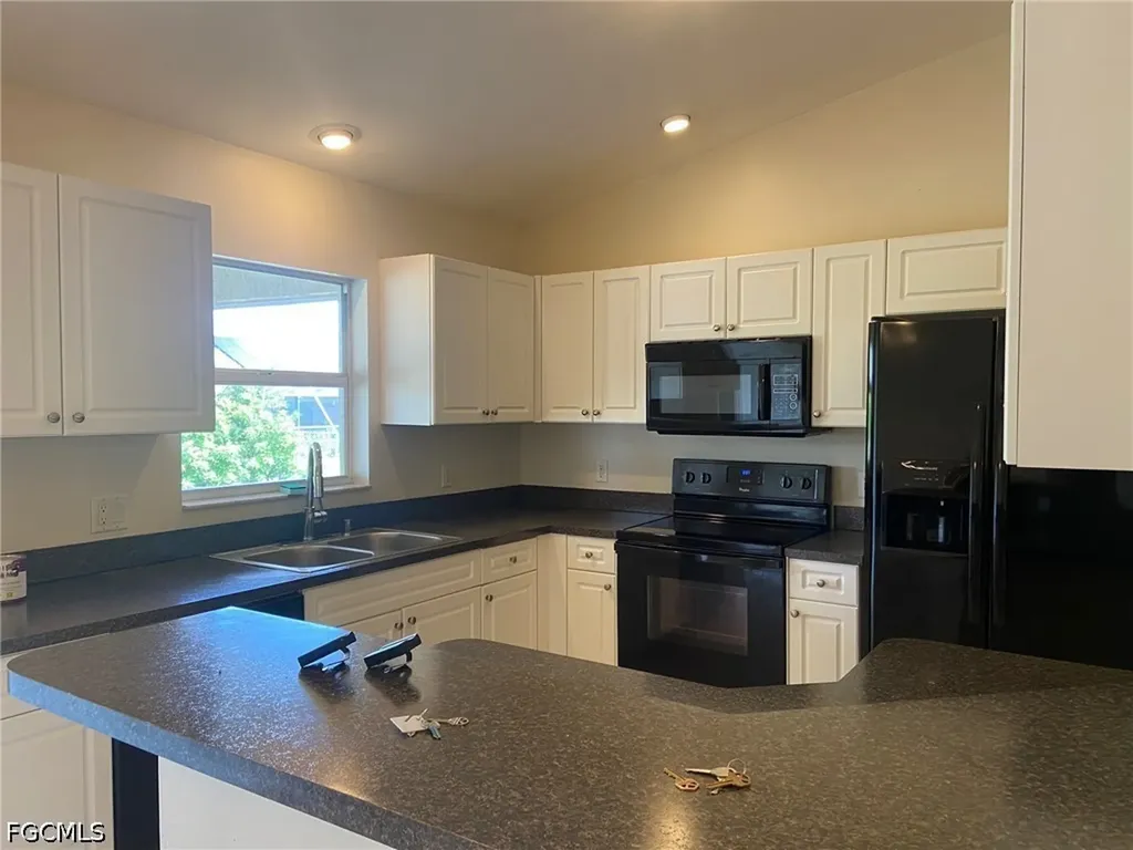 2231 SW 12th Avenue Cape Coral FL 33991