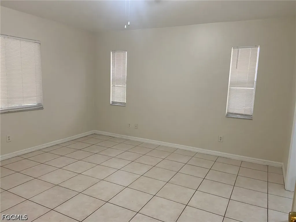 2231 SW 12th Avenue Cape Coral FL 33991