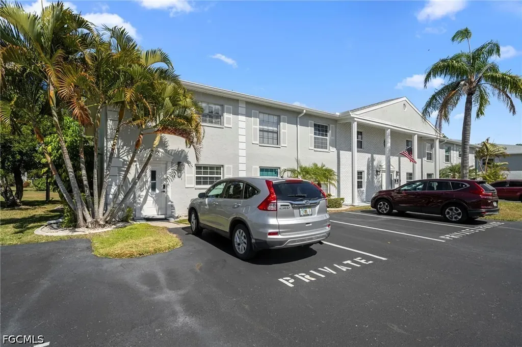 7068 Nantucket Circle North Fort Myers FL 33917