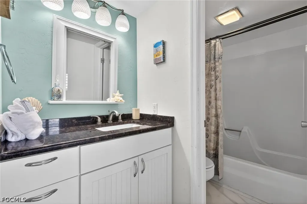 1250 Tennisplace Court Sanibel FL 33957