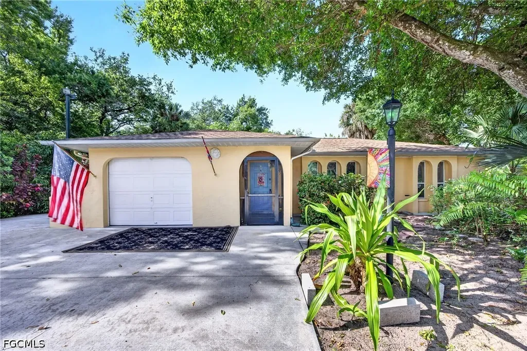 339 W Mariana Avenue North Fort Myers FL 33903