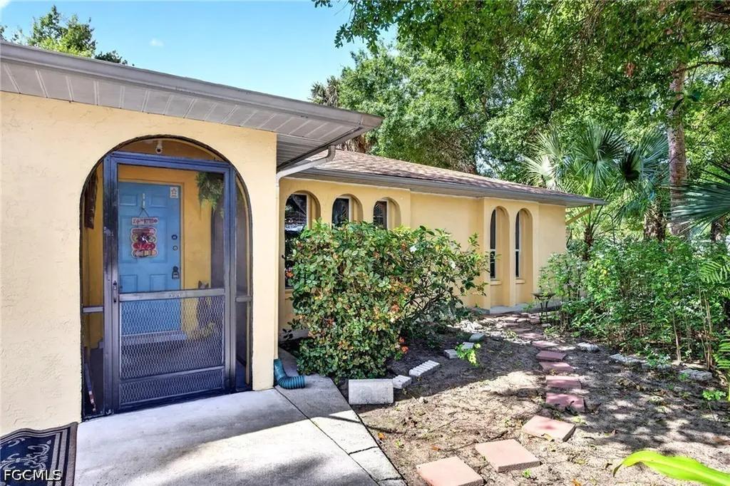 339 W Mariana Avenue North Fort Myers FL 33903